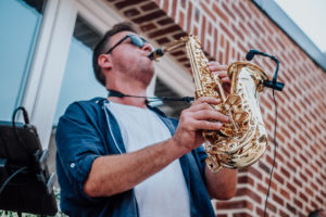 Animation mariage saxophoniste, Marie-clémentine Merlin Wedding planner Paris , France , Hauts de France , Lille , Corse , Porto vecchio , bonifacio , Nord , Pas-de-Calais . Hauts de gamme et d'exception , mariage